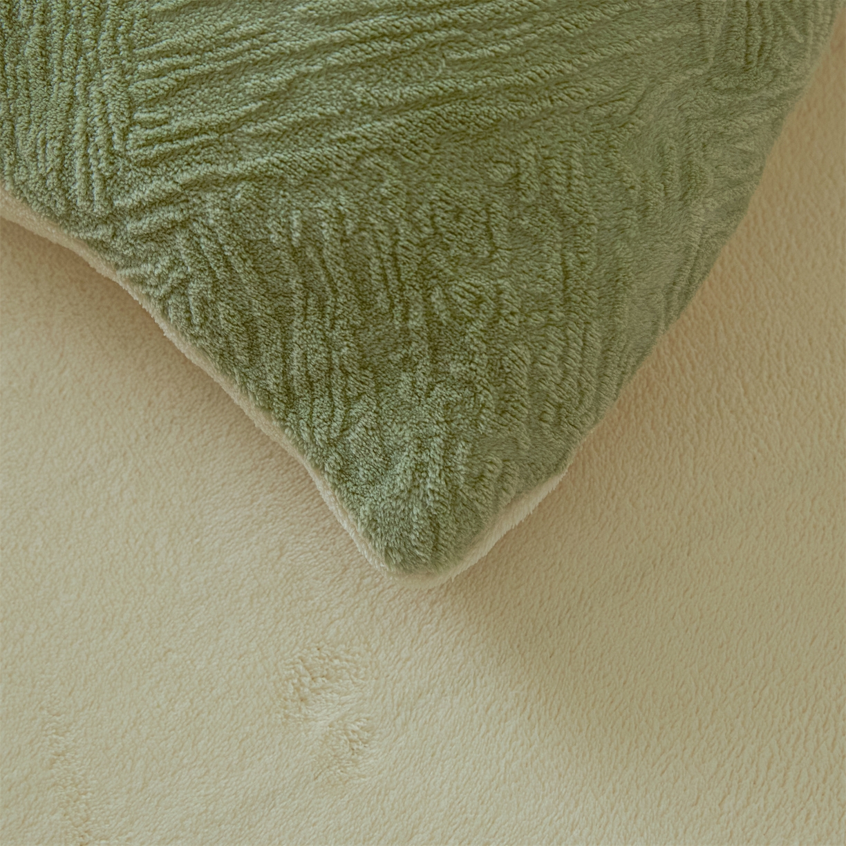 91家纺网 家纺一手货源 找家纺 星座家纺 2025新款雕花绒被子被芯冬被 格纹-抹茶绿