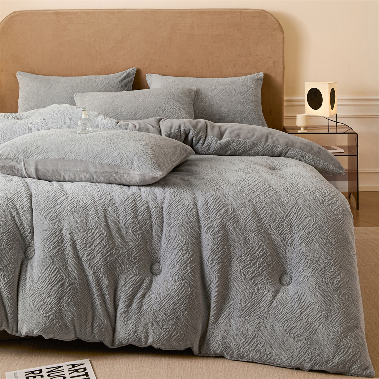 91家纺网 家纺一手货源 找家纺 星座家纺 2025新款雕花绒被子被芯冬被 格纹--山灰