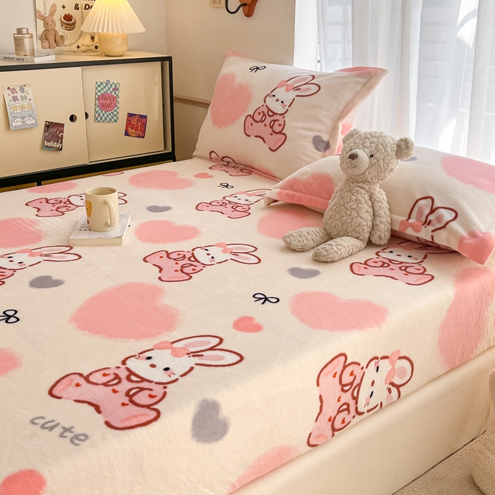 91家纺网 家纺一手货源 找家纺 寻米 2025新款高克重加厚保暖牛奶绒床笠-大床图 好眠兔兔