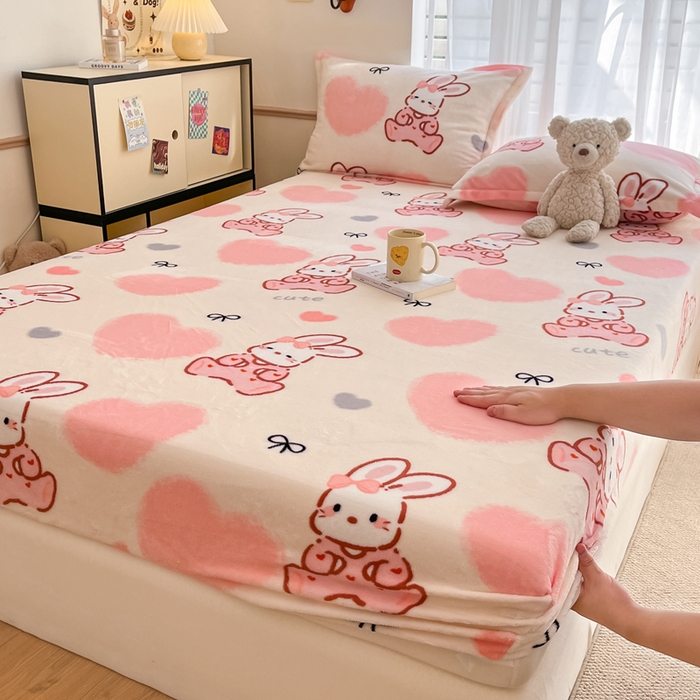 91家纺网 家纺一手货源 找家纺 寻米 2025新款高克重加厚保暖牛奶绒床笠-大床图 好眠兔兔