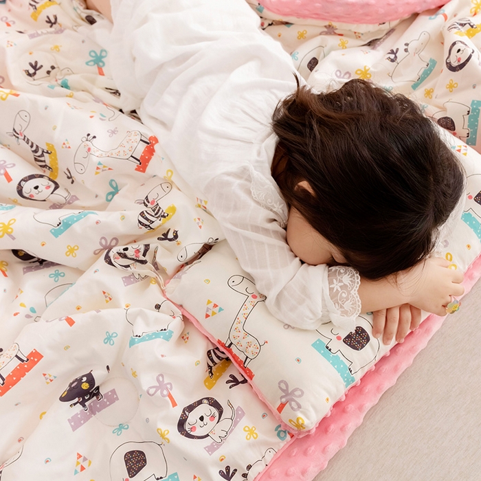 91家纺网 家纺一手货源 找家纺 十九色 2025秋冬新款全棉豆豆被春秋被被子被芯 动物世界