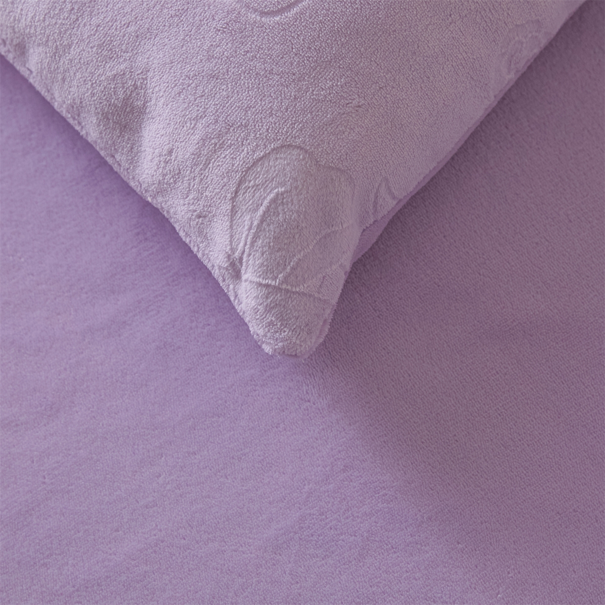 91家纺网 家纺一手货源 找家纺 星座家纺 2025新款雕花绒被子被芯冬被 蝴蝶结-紫