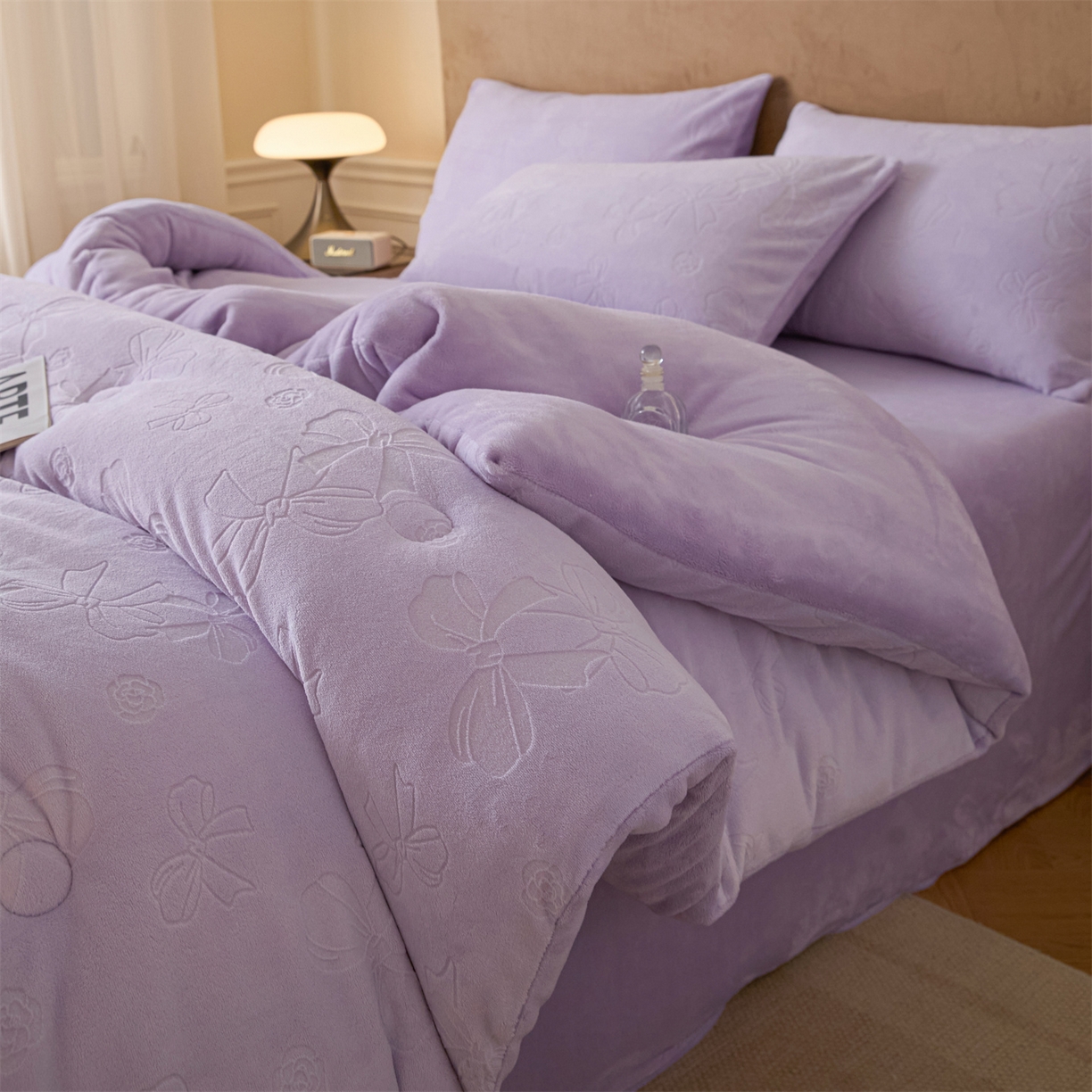 91家纺网 家纺一手货源 找家纺 星座家纺 2025新款雕花绒被子被芯冬被 蝴蝶结-紫