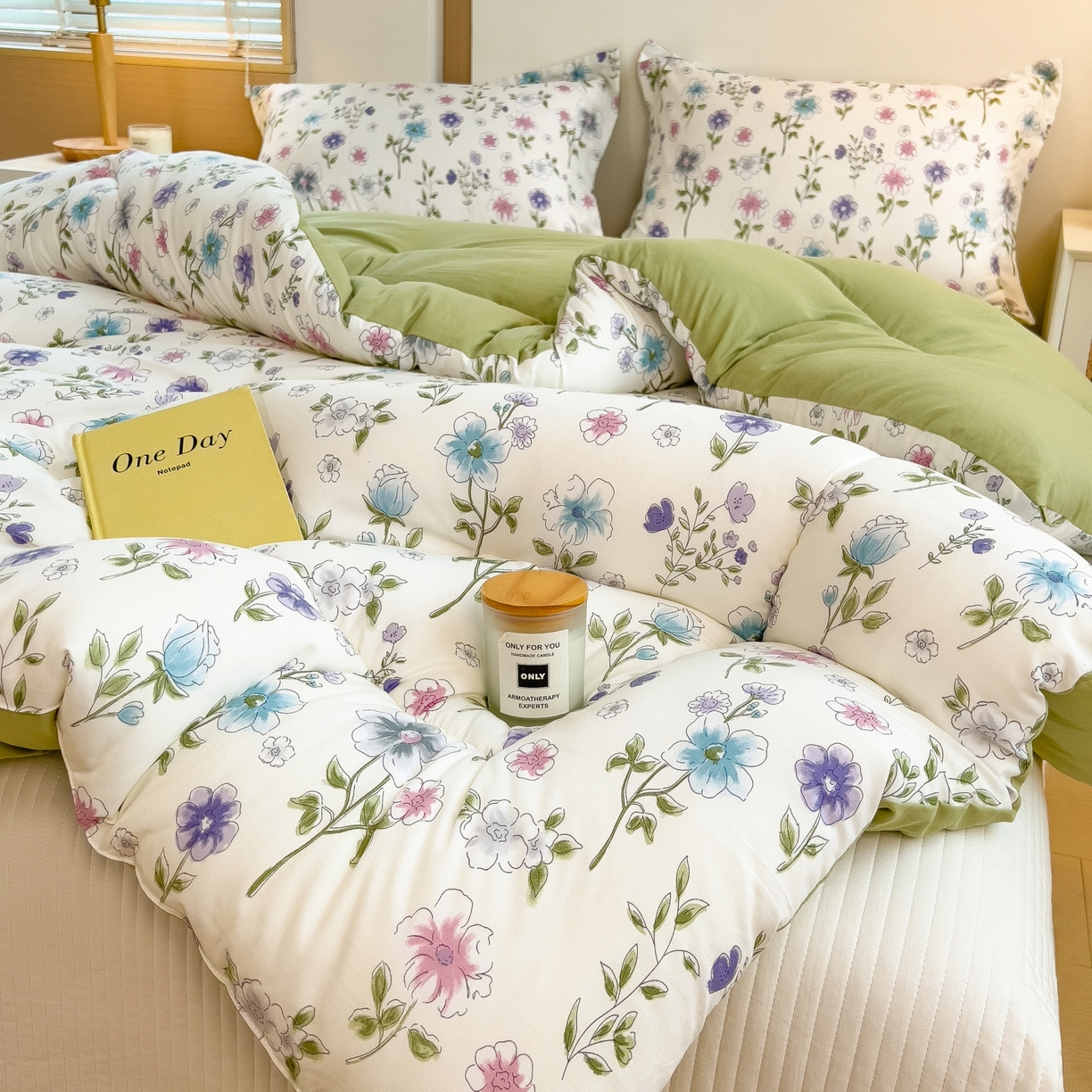 91家纺网 家纺一手货源 找家纺 梵克保罗 2025秋冬新品10A抗菌双层纱冬被被子被芯 花韵