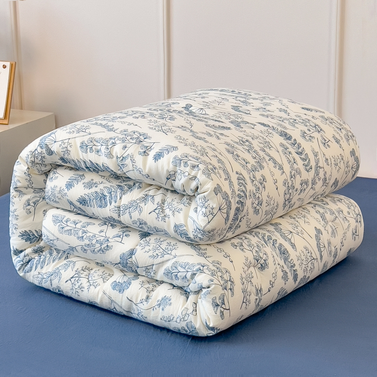 91家纺网 家纺一手货源 找家纺 梵克保罗 2025秋冬新品10A抗菌双层纱冬被被子被芯 青花瓷