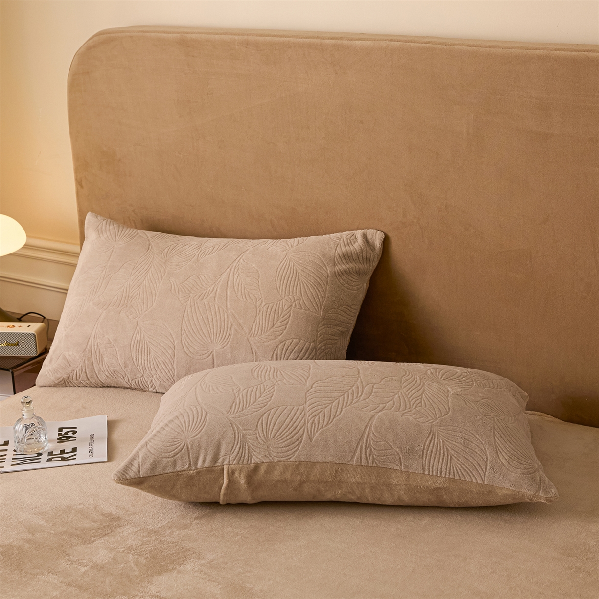 91家纺网 家纺一手货源 找家纺 星座家纺 2025新款雕花绒被子被芯冬被 棕榈-卡其