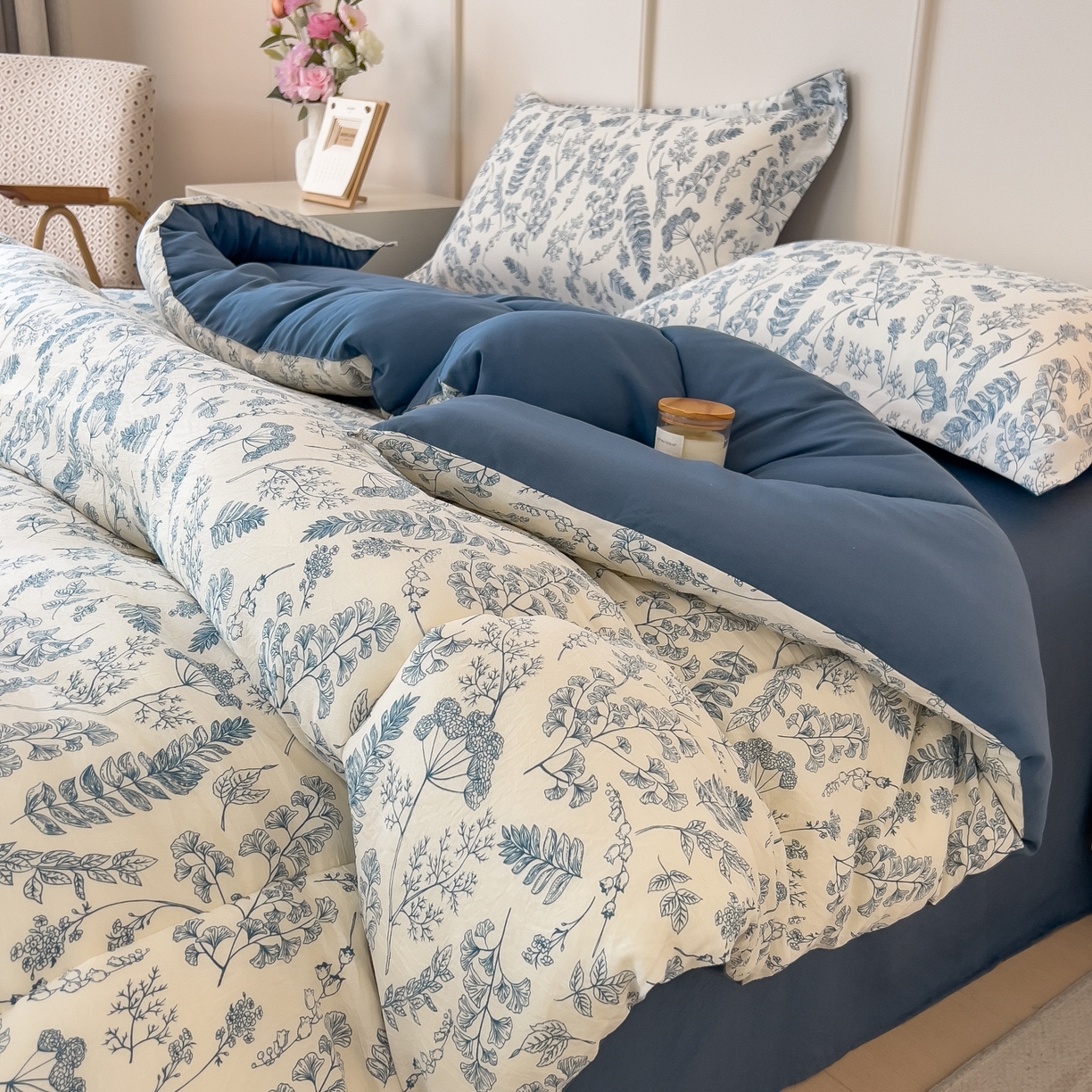 91家纺网 家纺一手货源 找家纺 梵克保罗 2025秋冬新品10A抗菌双层纱冬被被子被芯 青花瓷