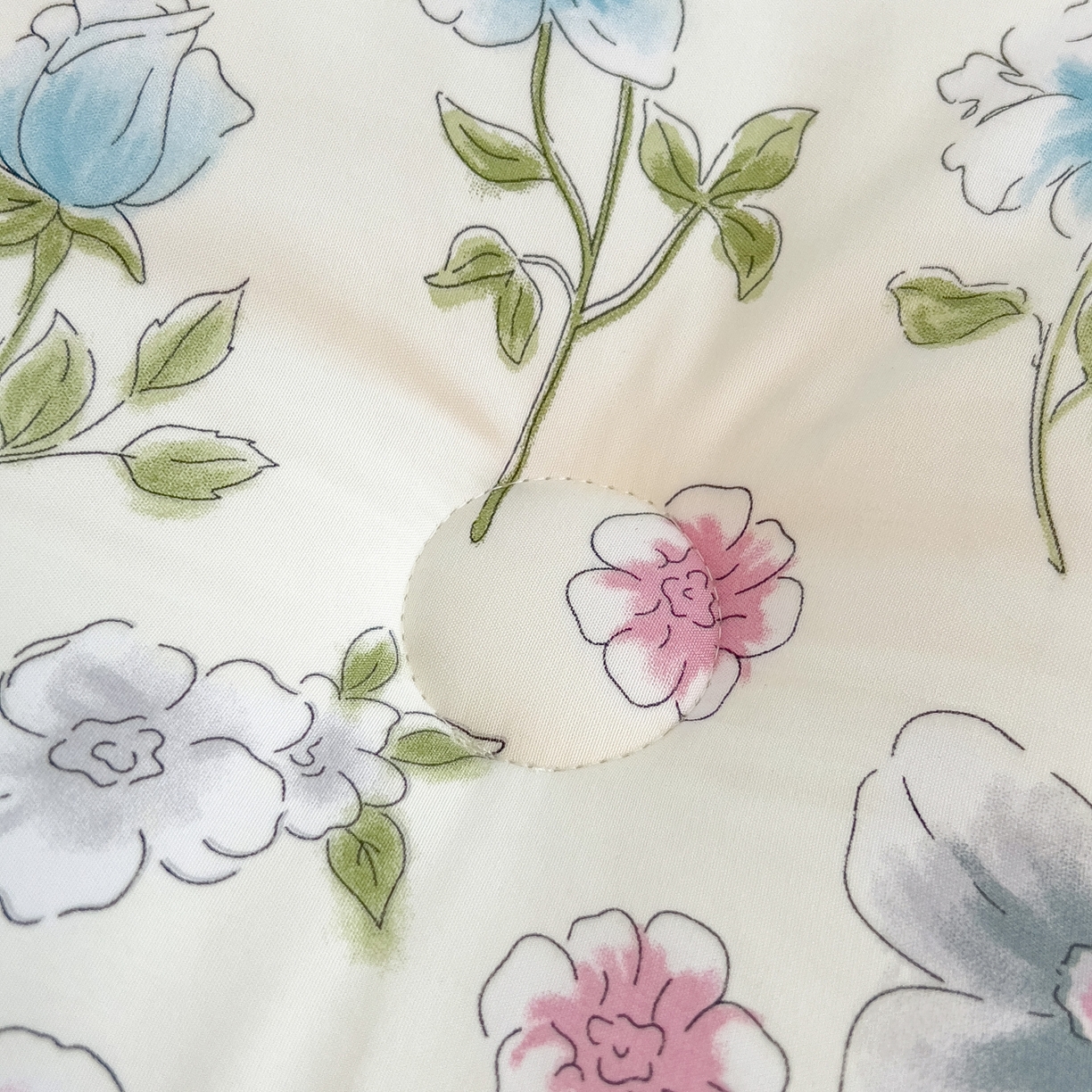 91家纺网 家纺一手货源 找家纺 梵克保罗 2025秋冬新品10A抗菌双层纱冬被被子被芯 花韵