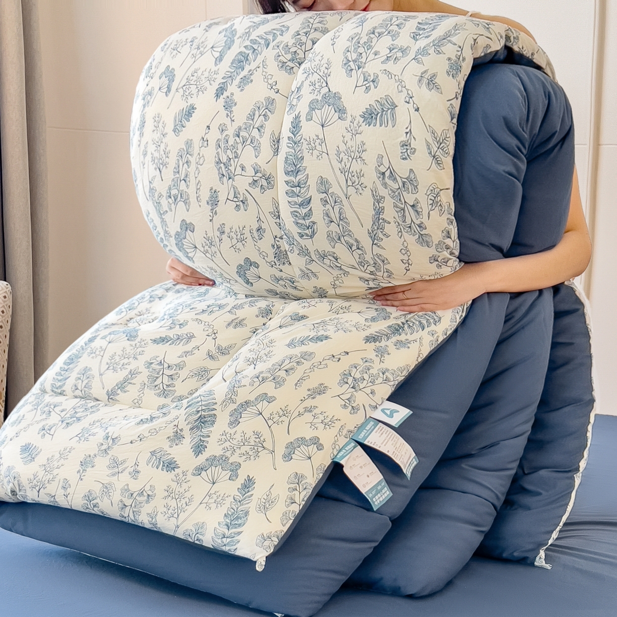 91家纺网 家纺一手货源 找家纺 梵克保罗 2025秋冬新品10A抗菌双层纱冬被被子被芯 青花瓷