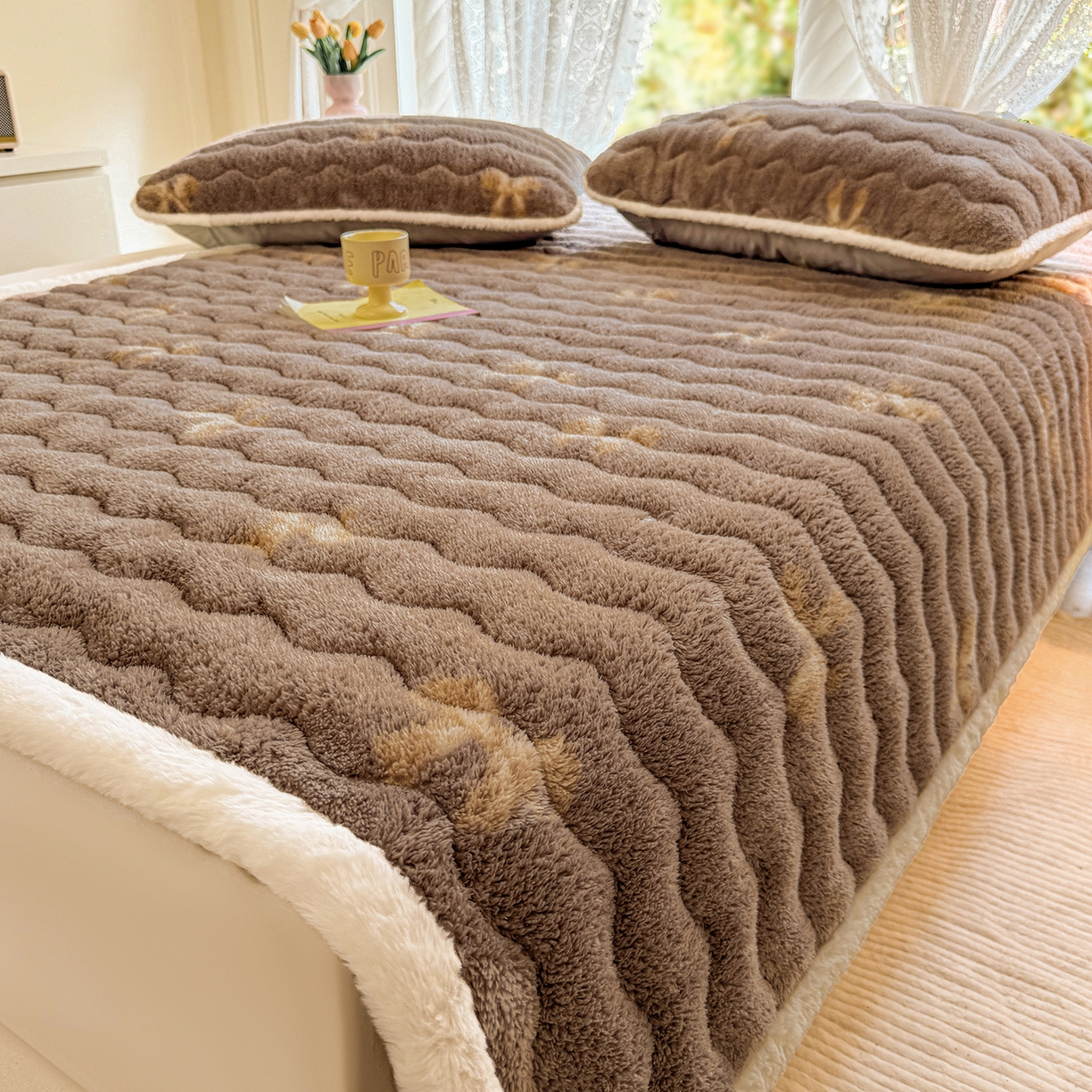 91家纺网 家纺一手货源 找家纺 LIFE.丽芙 2025秋冬新款北极绒加厚夹棉床垫床护垫单件牛奶绒床褥床垫子三件套 蝶梦-棕