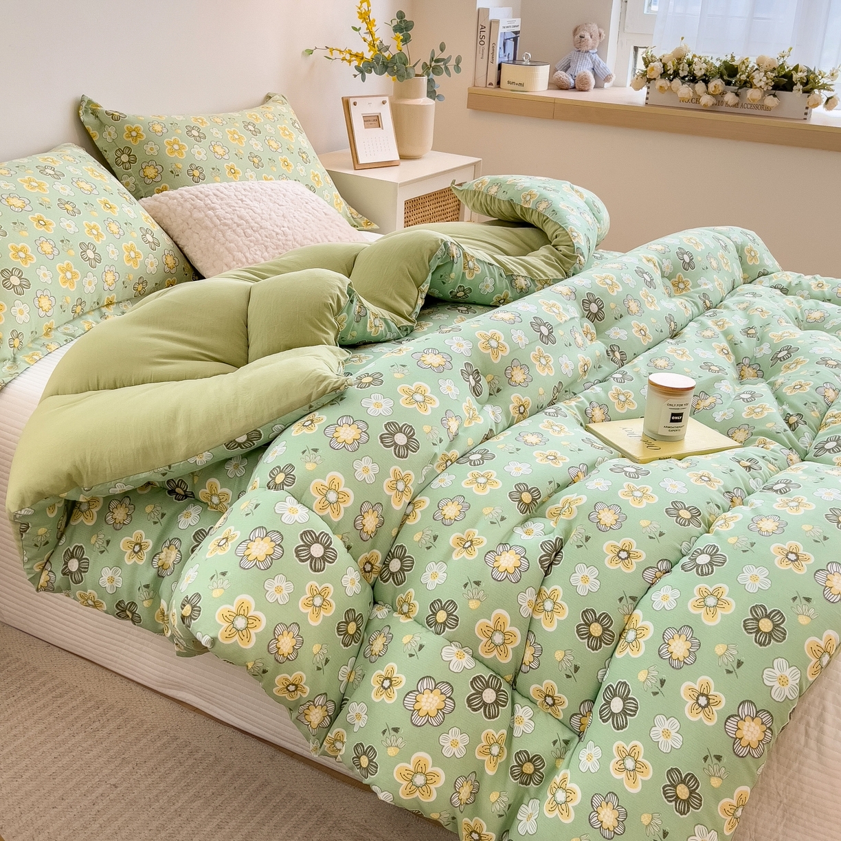 91家纺网 家纺一手货源 找家纺 梵克保罗 2025秋冬新品10A抗菌双层纱冬被被子被芯 花开半夏