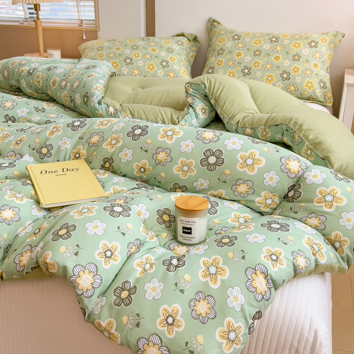 91家纺网 家纺一手货源 找家纺 梵克保罗 2025秋冬新品10A抗菌双层纱冬被被子被芯 花开半夏