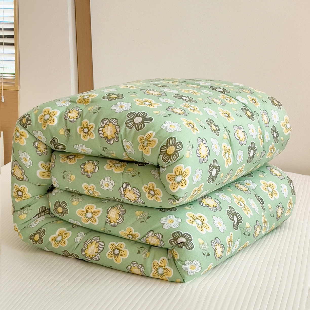 91家纺网 家纺一手货源 找家纺 梵克保罗 2025秋冬新品10A抗菌双层纱冬被被子被芯 花开半夏