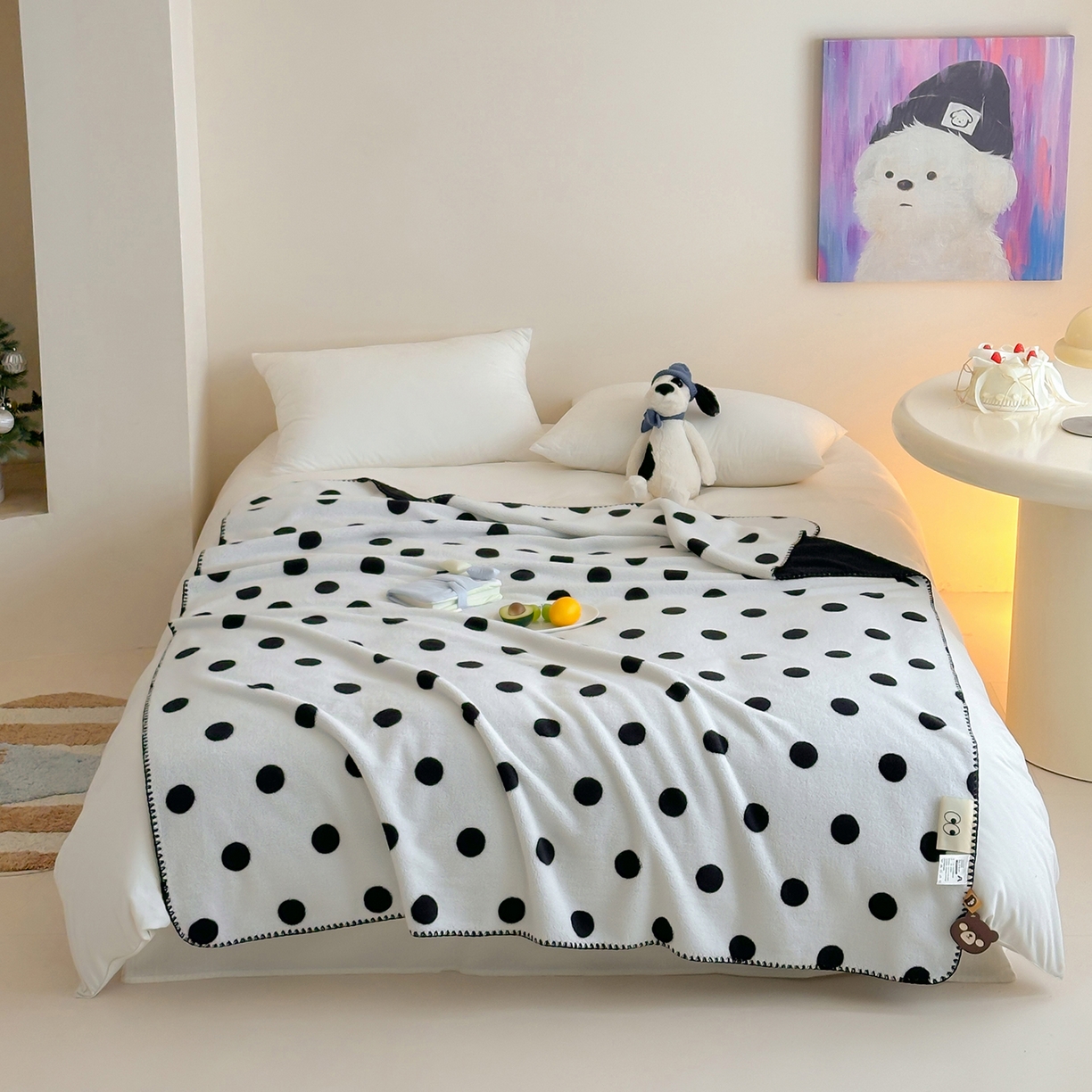 91家纺网 家纺一手货源 找家纺 桃子家居 2025新款A类ins加厚半边绒米粒绒牛奶绒三角针贝壳边多功能毛毯毯子 绒毛毯-三角针黑波点