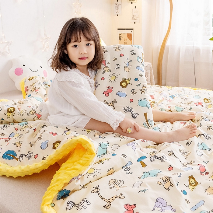 91家纺网 家纺一手货源 找家纺 十九色 2025秋冬新款全棉豆豆被春秋被被子被芯 开心乐园