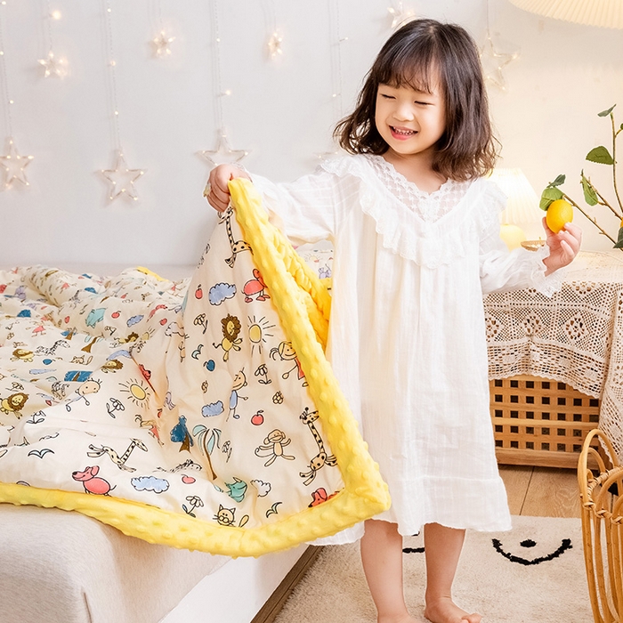 91家纺网 家纺一手货源 找家纺 十九色 2025秋冬新款全棉豆豆被春秋被被子被芯 开心乐园