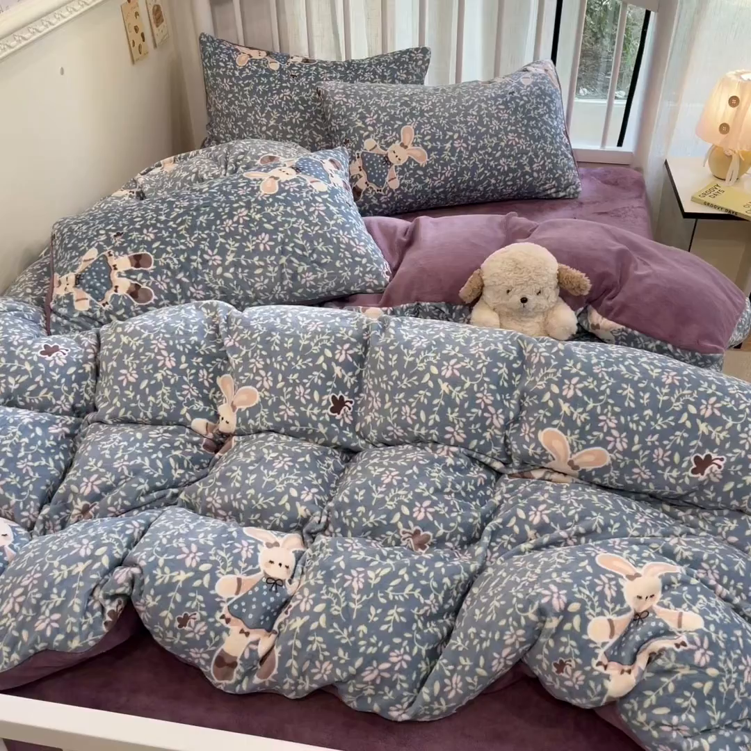 91家纺网 家纺一手货源 找家纺 （总）云玲时尚 2025新款加厚牛奶绒印花四件套