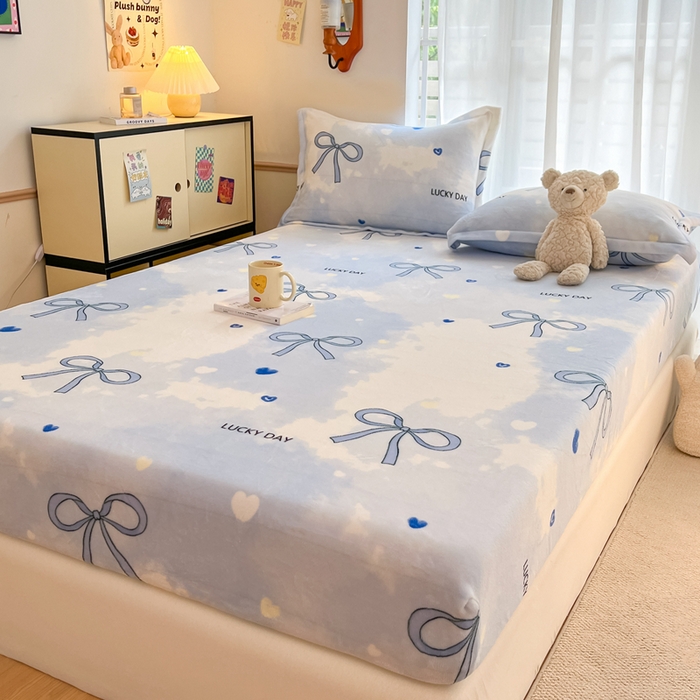 91家纺网 家纺一手货源 找家纺 寻米 2025新款高克重加厚保暖牛奶绒床笠-大床图 梦幻蝴蝶结