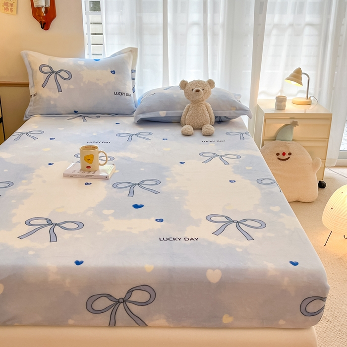 91家纺网 家纺一手货源 找家纺 寻米 2025新款高克重加厚保暖牛奶绒床笠-大床图 梦幻蝴蝶结