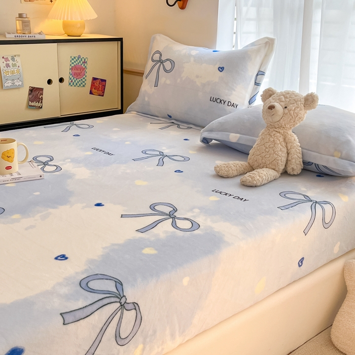 91家纺网 家纺一手货源 找家纺 寻米 2025新款高克重加厚保暖牛奶绒床笠-大床图 梦幻蝴蝶结