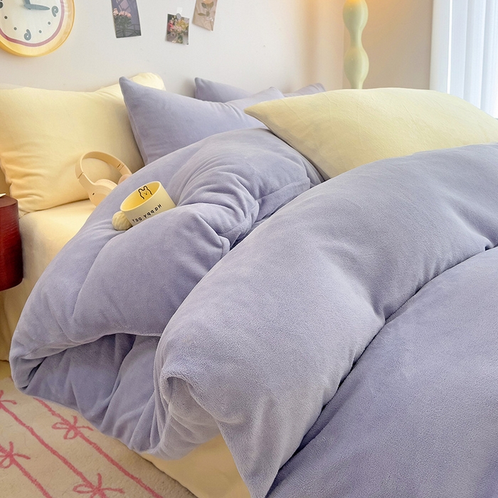 91家纺网 家纺一手货源 找家纺 （总）芷凡家纺 2025新款牛奶绒加厚纯色条纹格子被套