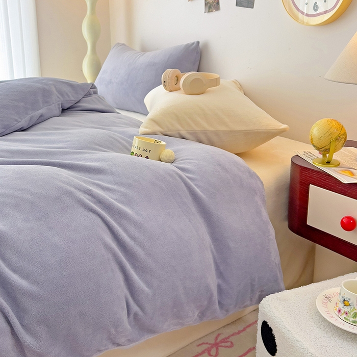 91家纺网 家纺一手货源 找家纺 （总）芷凡家纺 2025新款牛奶绒加厚纯色条纹格子被套