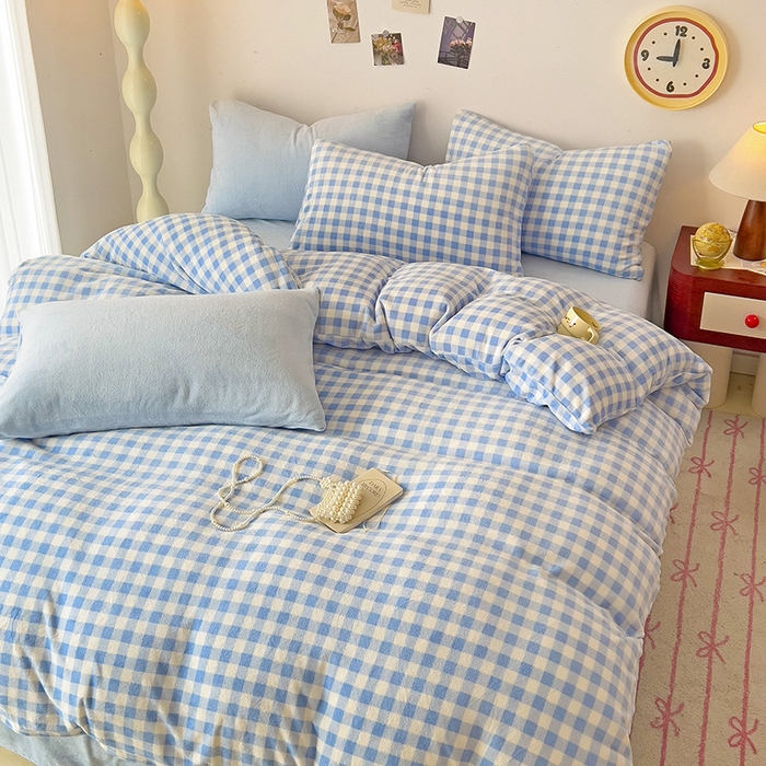 91家纺网 家纺一手货源 找家纺 芷凡家纺 2025新款牛奶绒加厚纯色条纹格子被套 牛奶绒被套-蓝格