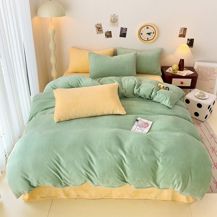 91家纺网 家纺一手货源 找家纺 芷凡家纺 2025新款牛奶绒加厚纯色条纹格子被套 牛奶绒被套-藻绿