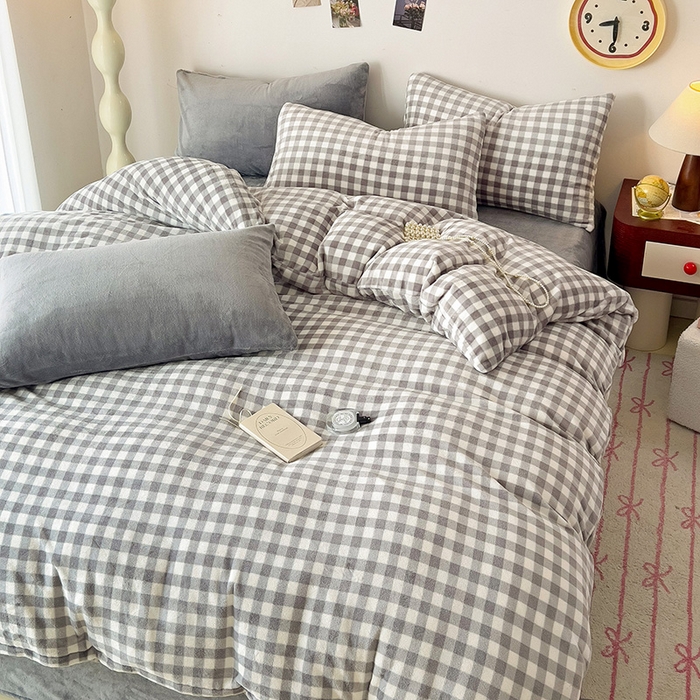 91家纺网 家纺一手货源 找家纺 芷凡家纺 2025新款牛奶绒加厚纯色条纹格子被套 牛奶绒被套-灰格