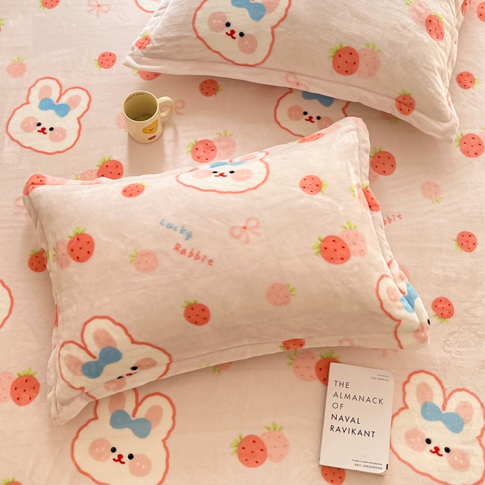 91家纺网 家纺一手货源 找家纺 寻米 2025新款高克重加厚保暖牛奶绒床笠-大床图 蜜可小兔