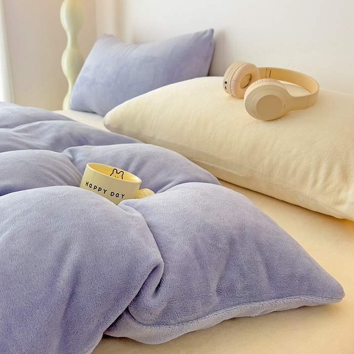 91家纺网 家纺一手货源 找家纺 （总）芷凡家纺 2025新款牛奶绒加厚纯色条纹格子被套