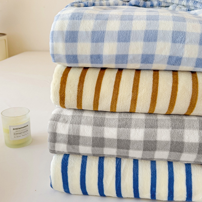 91家纺网 家纺一手货源 找家纺 芷凡家纺 2025新款牛奶绒加厚纯色条纹格子被套 组合图