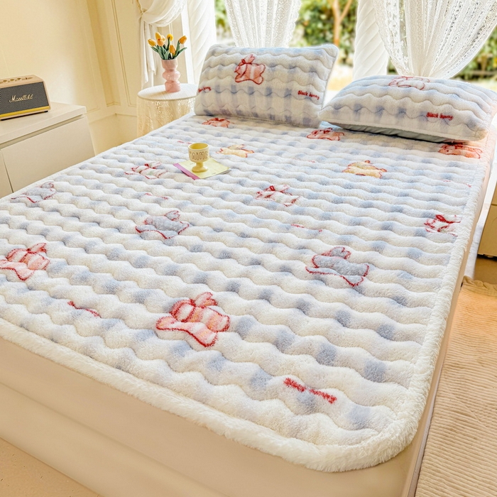 91家纺网 家纺一手货源 找家纺 LIFE.丽芙 2025秋冬新款北极绒加厚夹棉床垫床护垫单件牛奶绒床褥床垫子三件套 意趣-蓝