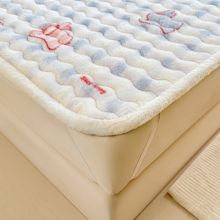 91家纺网 家纺一手货源 找家纺 LIFE.丽芙 2025秋冬新款北极绒加厚夹棉床垫床护垫单件牛奶绒床褥床垫子三件套 意趣-蓝