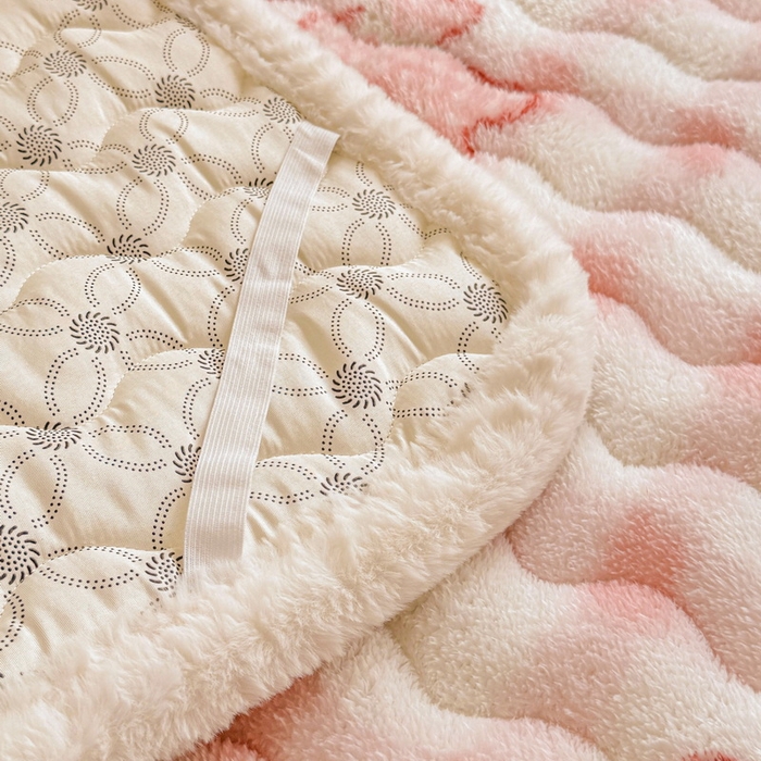 91家纺网 家纺一手货源 找家纺 LIFE.丽芙 2025秋冬新款北极绒加厚夹棉床垫床护垫单件牛奶绒床褥床垫子三件套 意趣-粉