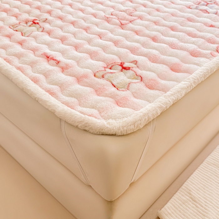 91家纺网 家纺一手货源 找家纺 LIFE.丽芙 2025秋冬新款北极绒加厚夹棉床垫床护垫单件牛奶绒床褥床垫子三件套 意趣-粉