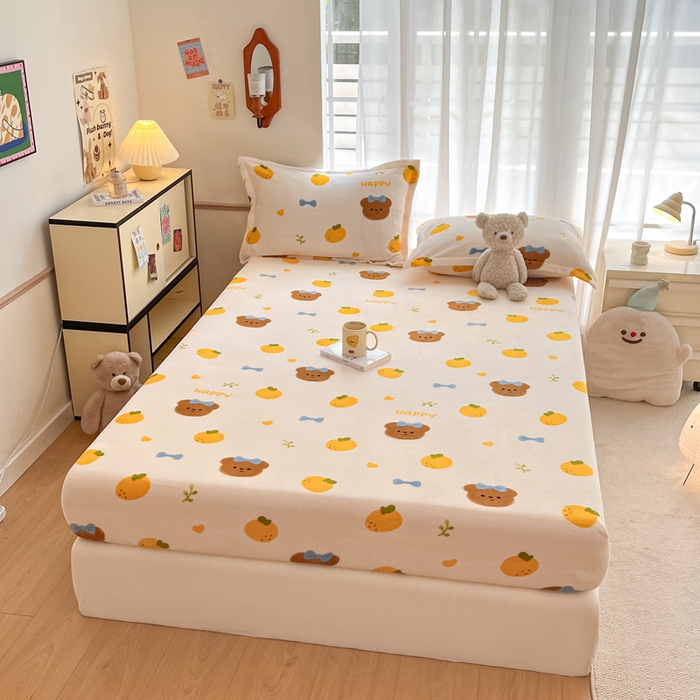 91家纺网 家纺一手货源 找家纺 寻米 2025新款高克重加厚保暖牛奶绒床笠-大床图 甜橘小熊