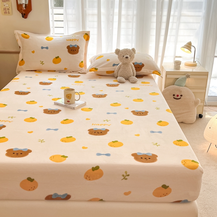 91家纺网 家纺一手货源 找家纺 寻米 2025新款高克重加厚保暖牛奶绒床笠-大床图 甜橘小熊