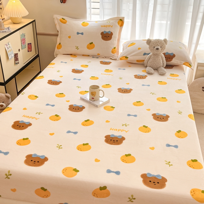 91家纺网 家纺一手货源 找家纺 寻米 2025新款高克重加厚保暖牛奶绒床笠-大床图 甜橘小熊