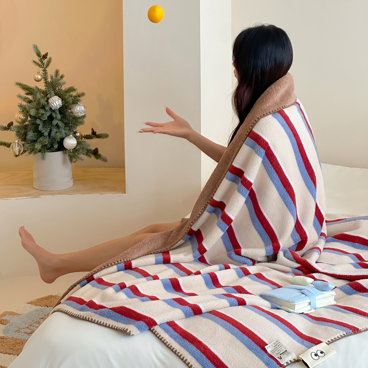 桃子家居 2025新款A类ins加厚半边绒米粒绒牛奶绒三角针贝壳边多功能毛毯毯子 绒毛毯-三角针秘境