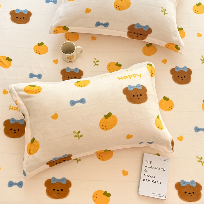 91家纺网 家纺一手货源 找家纺 寻米 2025新款高克重加厚保暖牛奶绒床笠-大床图 甜橘小熊