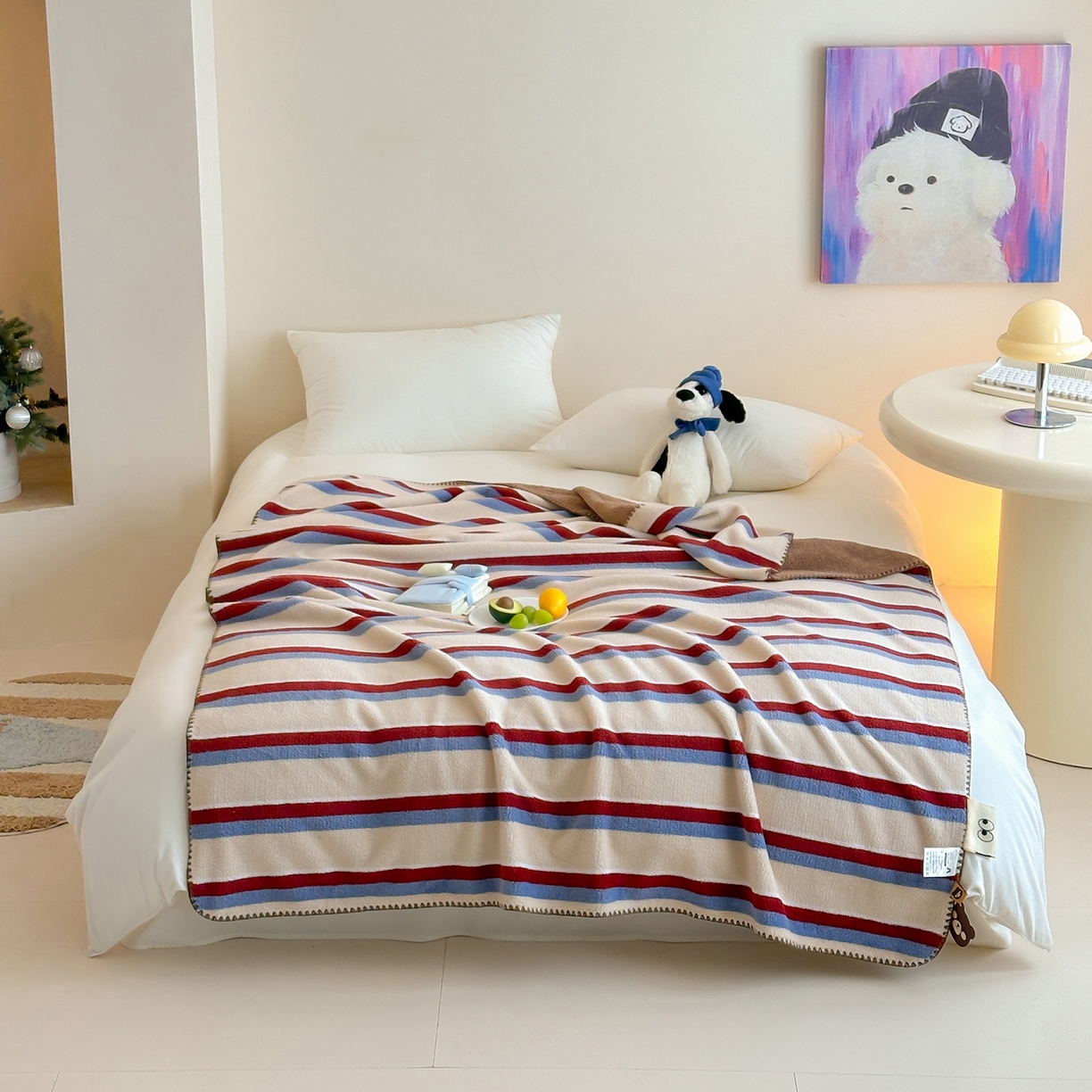 91家纺网 家纺一手货源 找家纺 桃子家居 2025新款A类ins加厚半边绒米粒绒牛奶绒三角针贝壳边多功能毛毯毯子 绒毛毯-三角针秘境