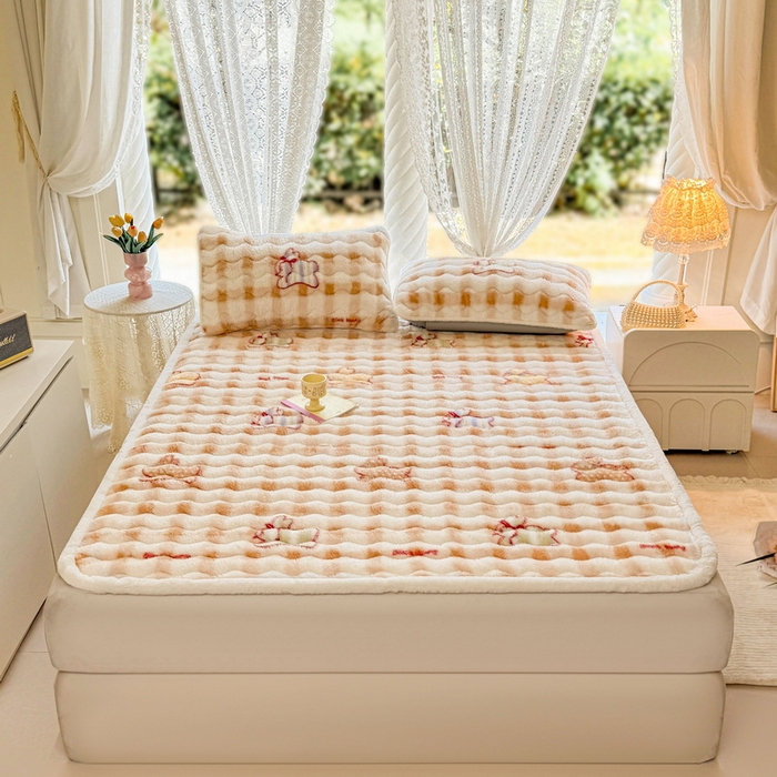 91家纺网 家纺一手货源 找家纺 LIFE.丽芙 2025秋冬新款北极绒加厚夹棉床垫床护垫单件牛奶绒床褥床垫子三件套 意趣-咖