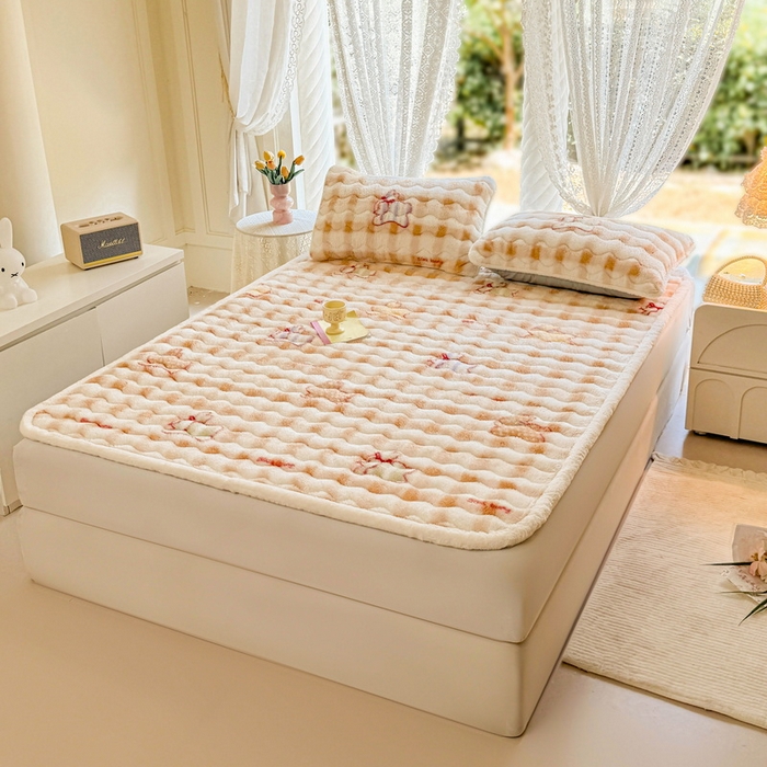 91家纺网 家纺一手货源 找家纺 LIFE.丽芙 2025秋冬新款北极绒加厚夹棉床垫床护垫单件牛奶绒床褥床垫子三件套 意趣-咖