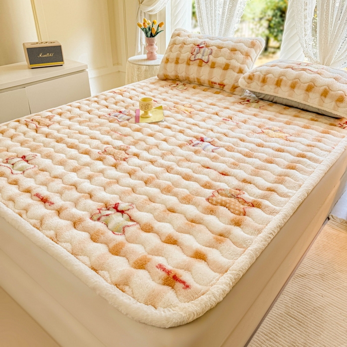 91家纺网 家纺一手货源 找家纺 LIFE.丽芙 2025秋冬新款北极绒加厚夹棉床垫床护垫单件牛奶绒床褥床垫子三件套 意趣-咖