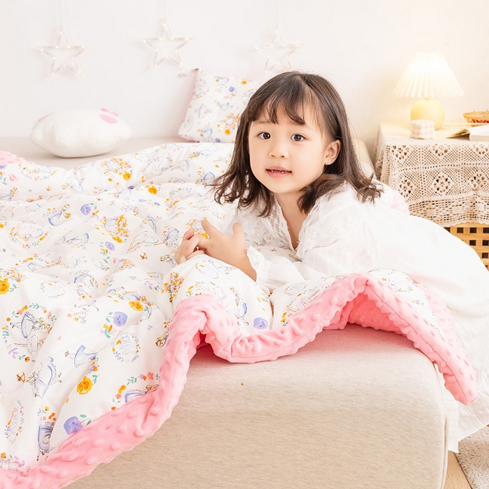 91家纺网 家纺一手货源 找家纺 十九色 2025秋冬新款全棉豆豆被春秋被被子被芯 小公主