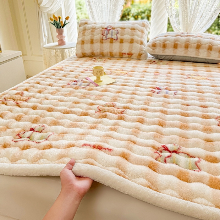 91家纺网 家纺一手货源 找家纺 LIFE.丽芙 2025秋冬新款北极绒加厚夹棉床垫床护垫单件牛奶绒床褥床垫子三件套 意趣-咖