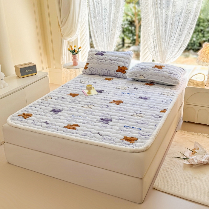 91家纺网 家纺一手货源 找家纺 LIFE.丽芙 2025秋冬新款北极绒加厚夹棉床垫床护垫单件牛奶绒床褥床垫子三件套 追逐-蓝