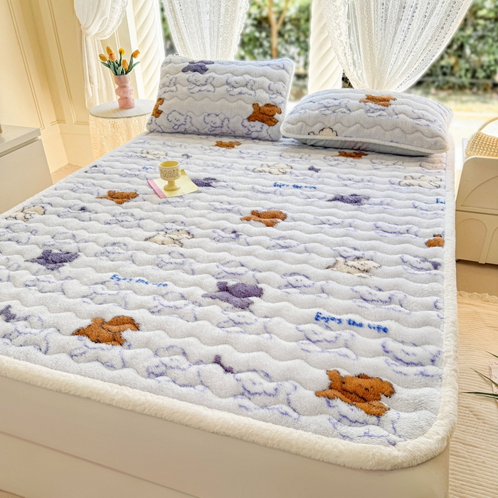 91家纺网 家纺一手货源 找家纺 LIFE.丽芙 2025秋冬新款北极绒加厚夹棉床垫床护垫单件牛奶绒床褥床垫子三件套 追逐-蓝