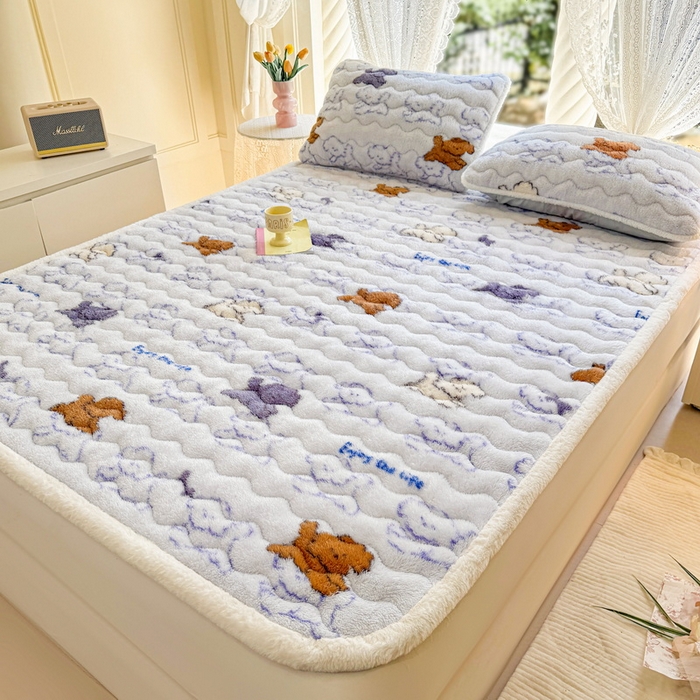 91家纺网 家纺一手货源 找家纺 LIFE.丽芙 2025秋冬新款北极绒加厚夹棉床垫床护垫单件牛奶绒床褥床垫子三件套 追逐-蓝